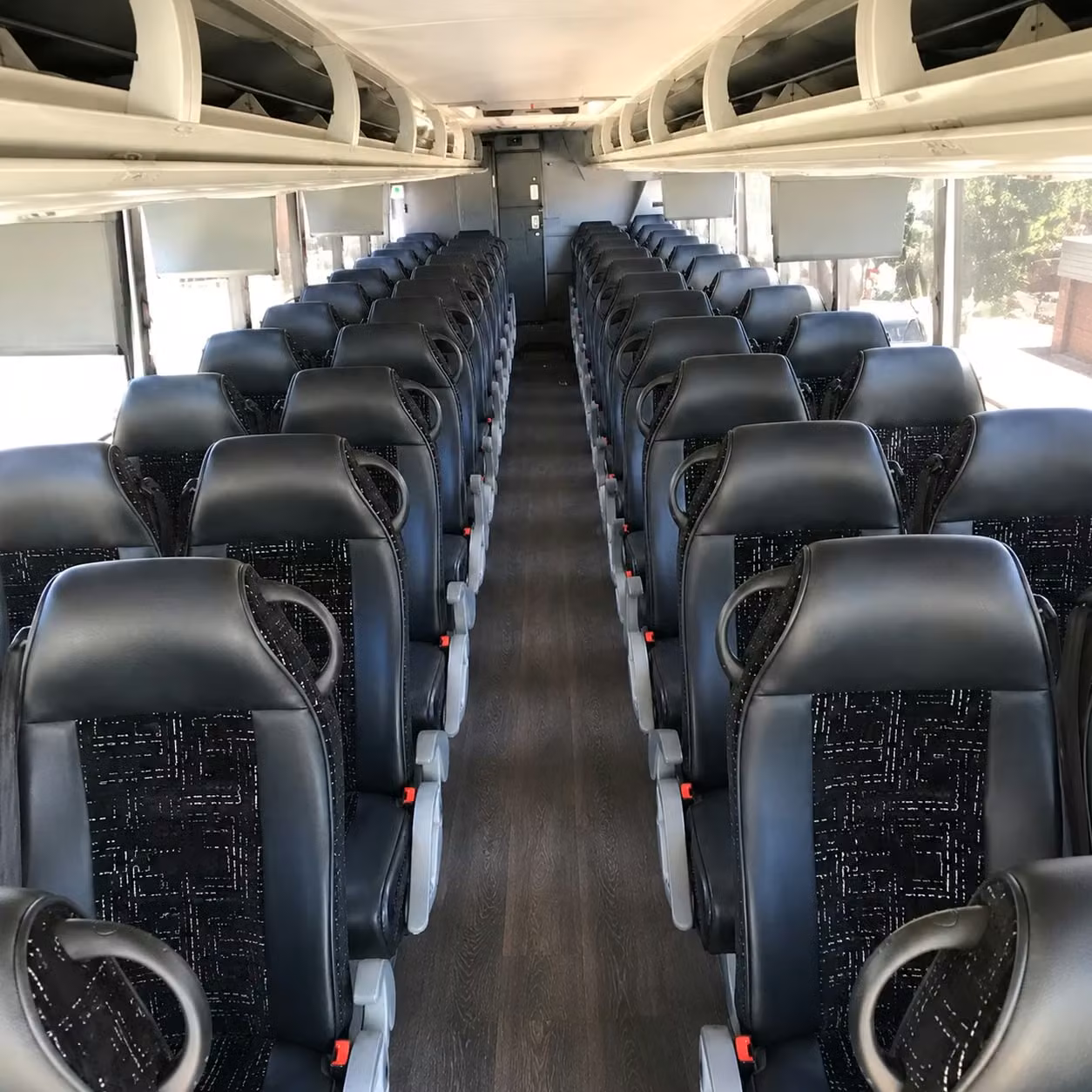 multi day charter bus rentals from peoria for tournaments retreats and events