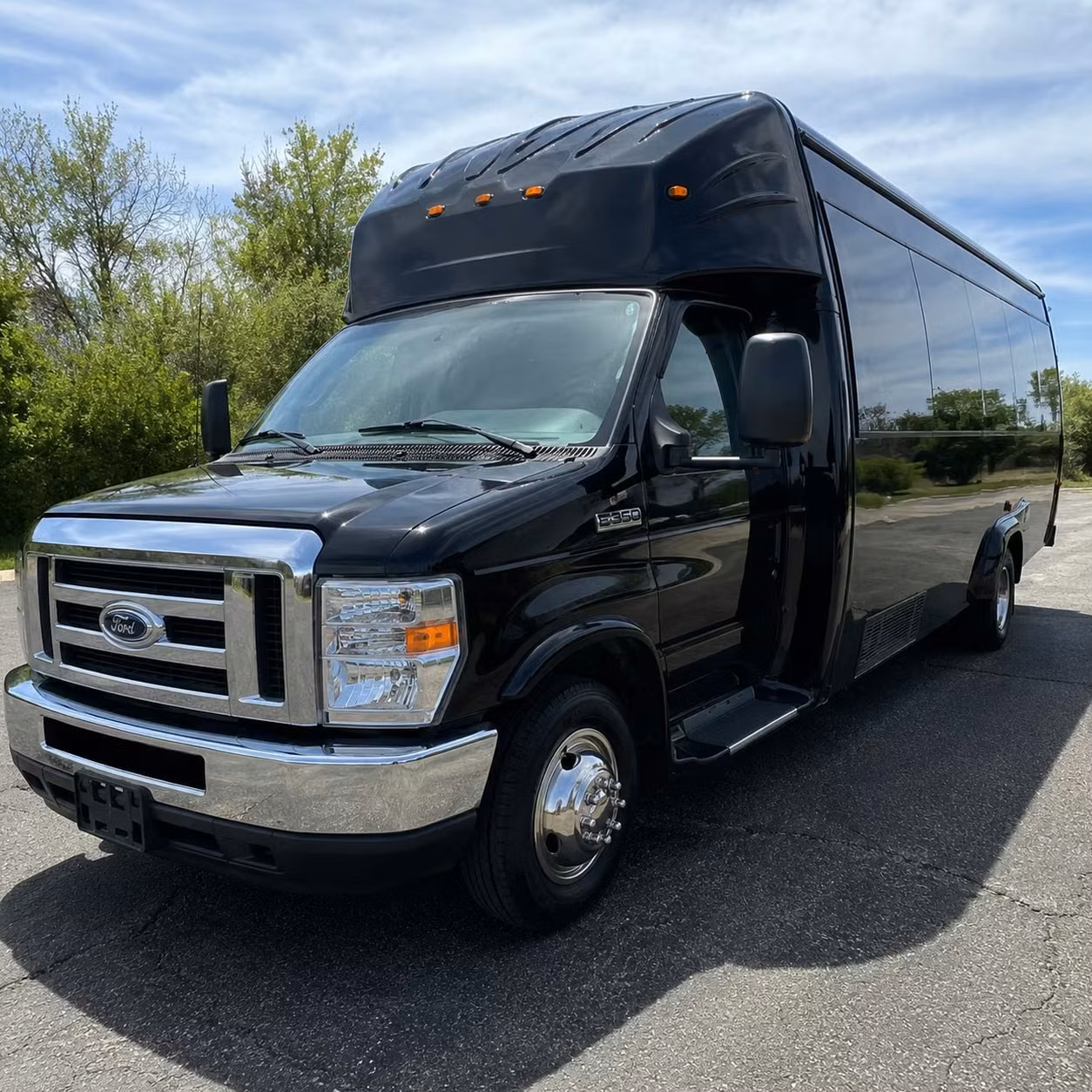 party buses for peoria prom night are ready and waiting